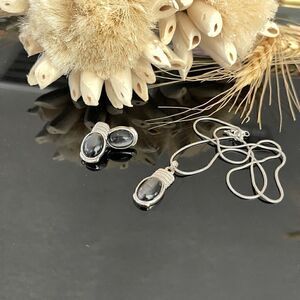 Grey cat eye stone set